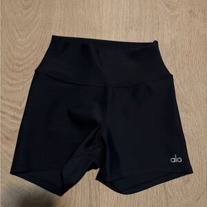 ALO Yoga Women's Black Bike Shorts